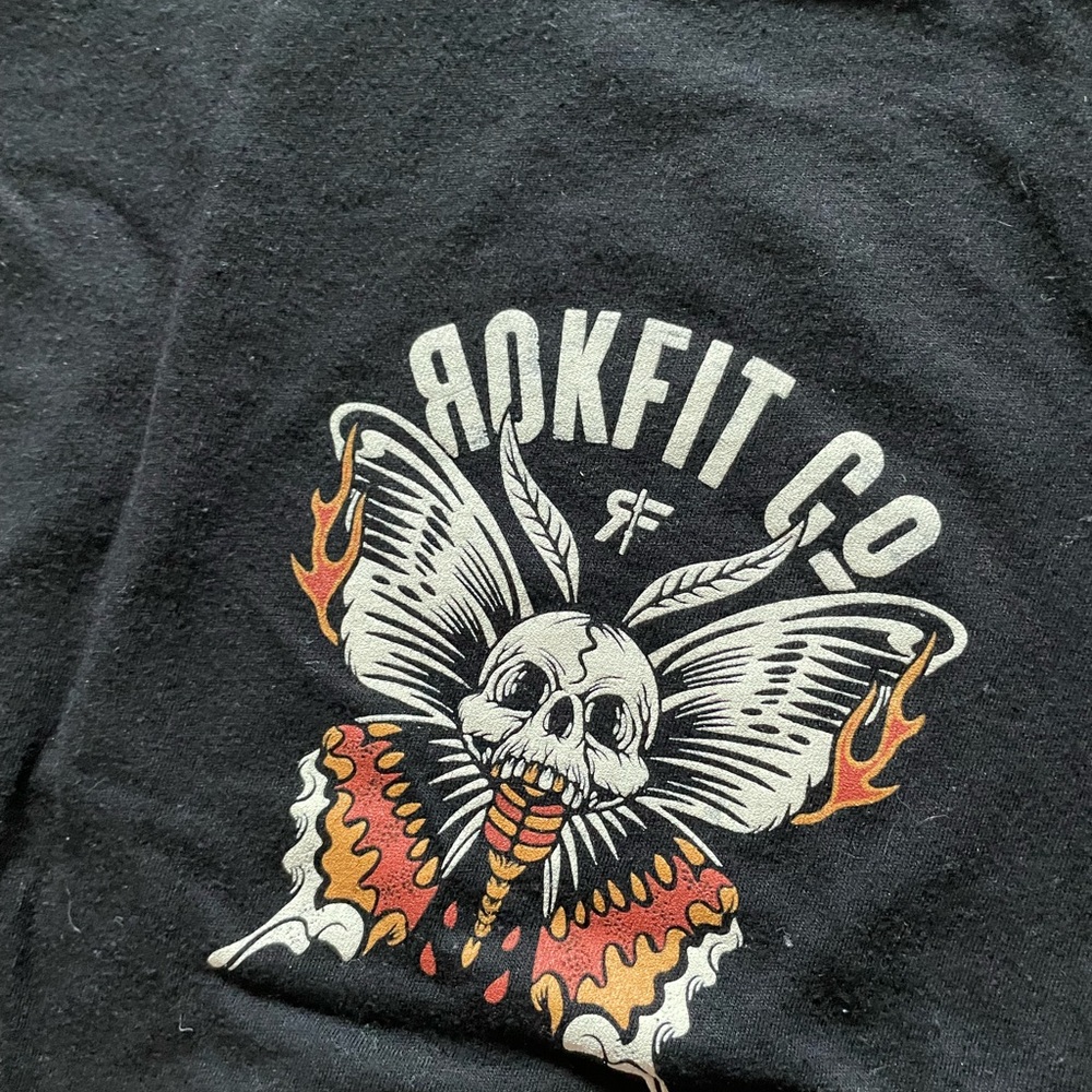 Rokfit Co Black Graphic Crop Top - Picture 5 of 5
